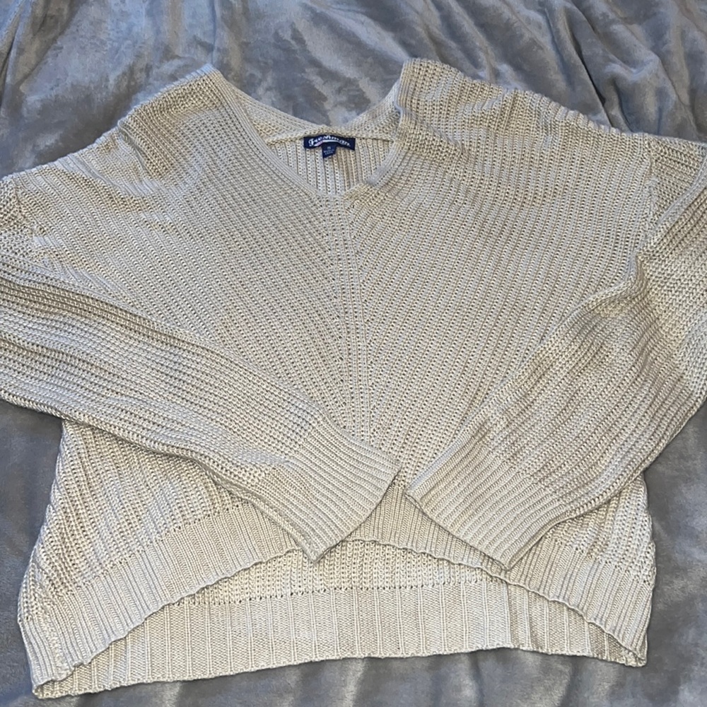 Cream sweater small